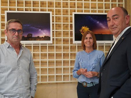 Imagen El Patio de Columnas de la Diputación muestra una colección de veintidós imágenes del cielo nocturno de la provincia, dentro de la I Semana de Astroturismo